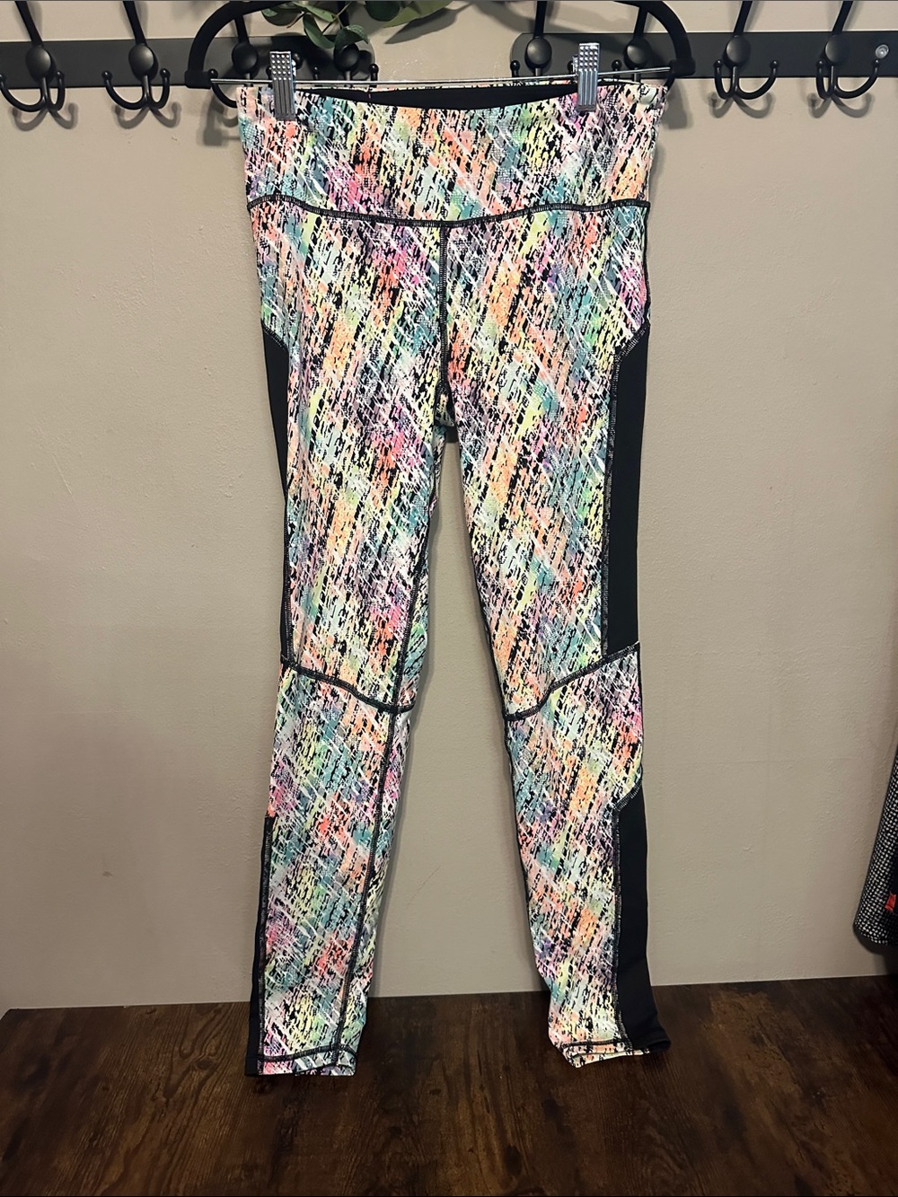 Victoria Sport Multicolor Printed Active Leggings with Black Side Panels